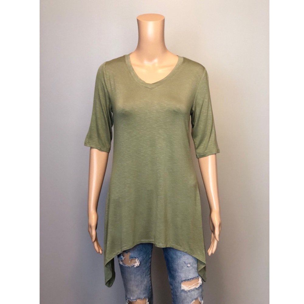 🆕 LOGO by Lori Goldstein olive v neck tee shirt